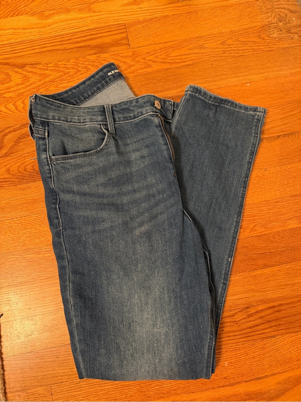 Old Navy Women's Mid Blue Straight-Leg Jeans